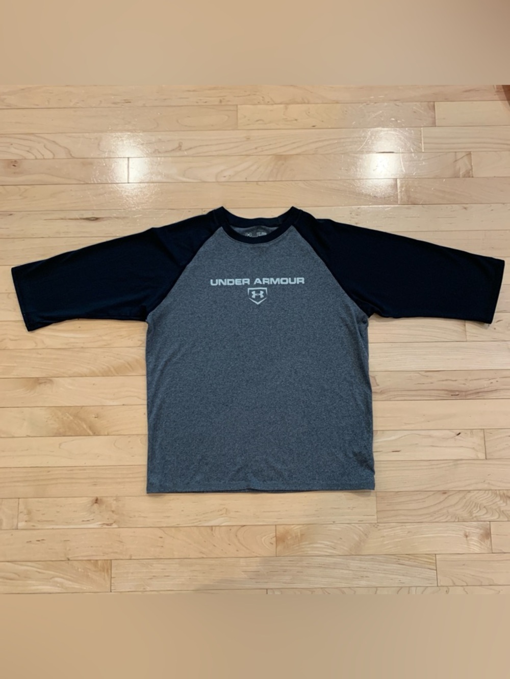 Under Armour HeatGear Youth XL 16 Baseball Raglan Shirt